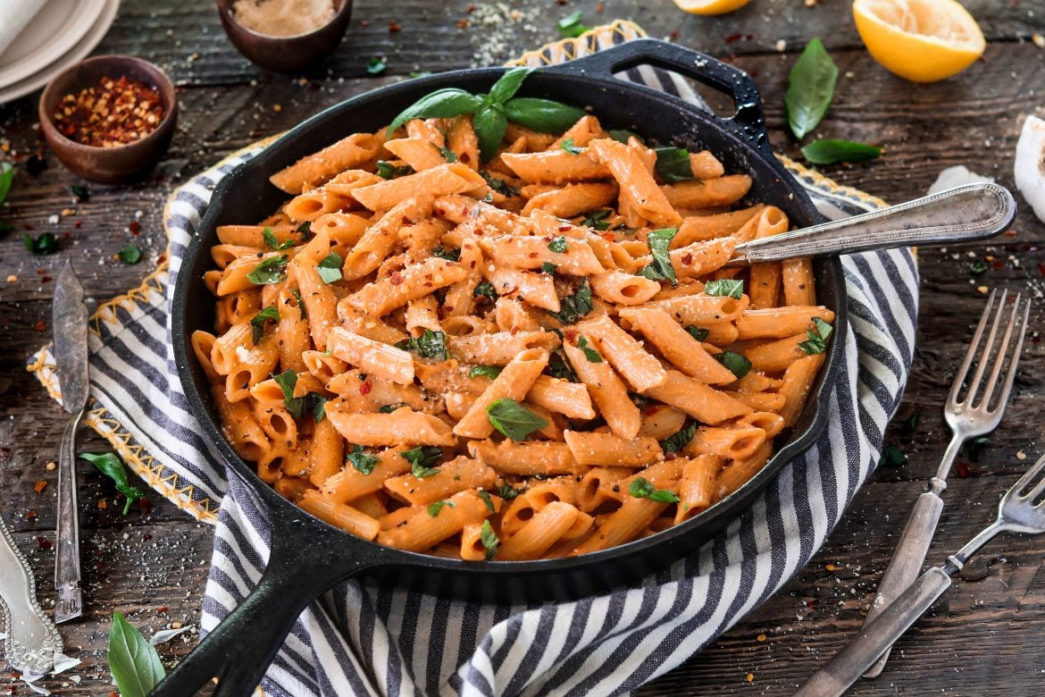 Creamy Roasted Red Pepper Pasta  Vegan Huggs