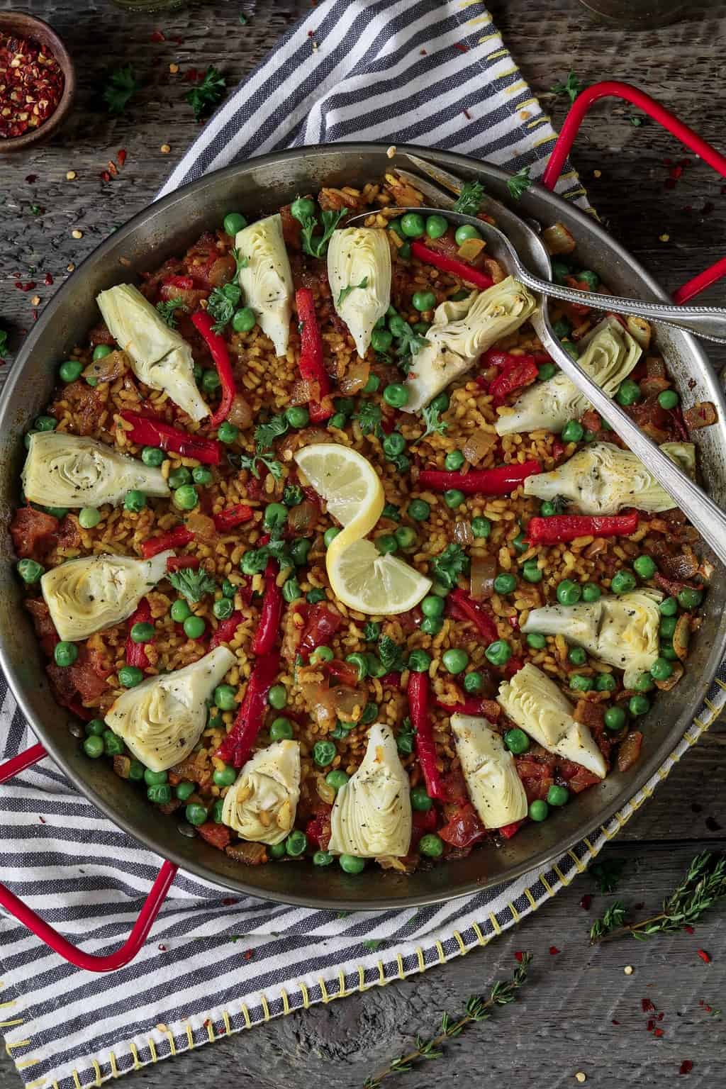 Spanish Vegan Paella - (Gluten-Free) - Vegan Huggs