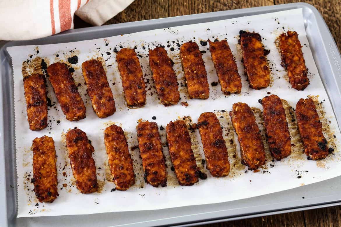 Vegan BLT with Baked Tempeh Bacon Vegan Huggs