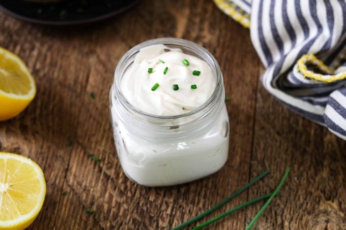 5-Ingredient Vegan Sour Cream Recipe - Vegan Huggs
