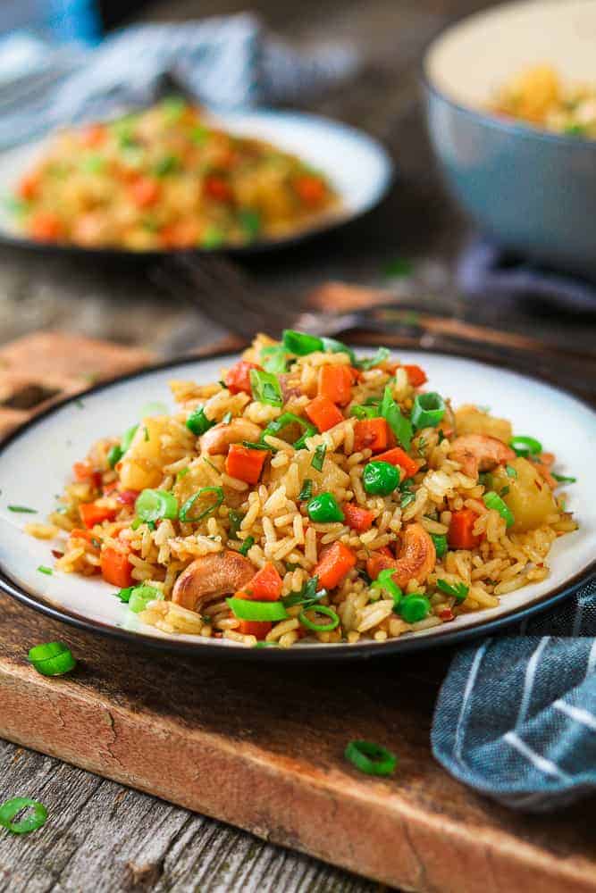 Easy Vegan Pineapple Fried Rice (Gluten-Free) - Vegan Huggs