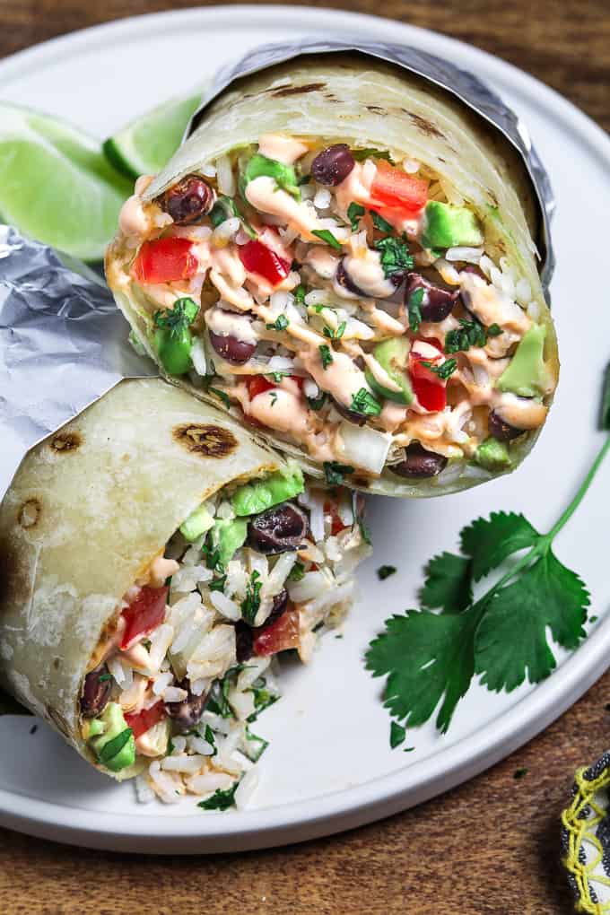 https://veganhuggs.com/wp-content/uploads/2019/01/the-ultimate-vegan-burrito-4.jpg