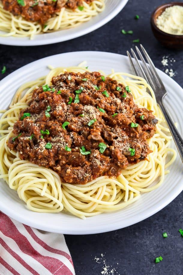 Vegan Bolognese Sauce - Vegan Huggs