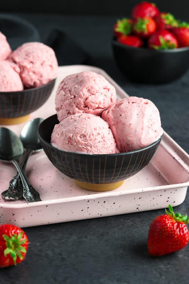 Vegan Strawberry Ice Cream Just 5 Ingredients! Vegan Huggs
