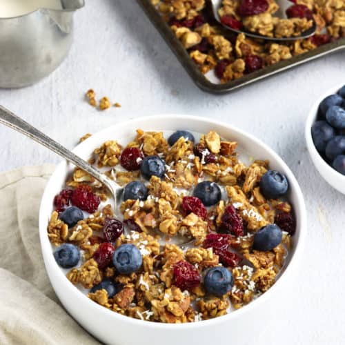 Vegan Granola with Cherries and Almonds - Vegan Huggs