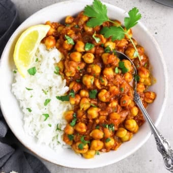 Easy Chana Masala - Vegan Huggs