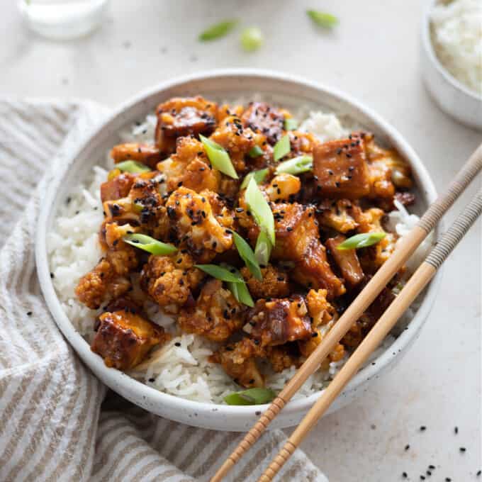 Chili Cauliflower and Tofu Vegan Huggs